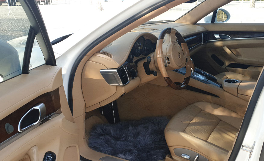 Porsche panamera Model 2011 74k kms