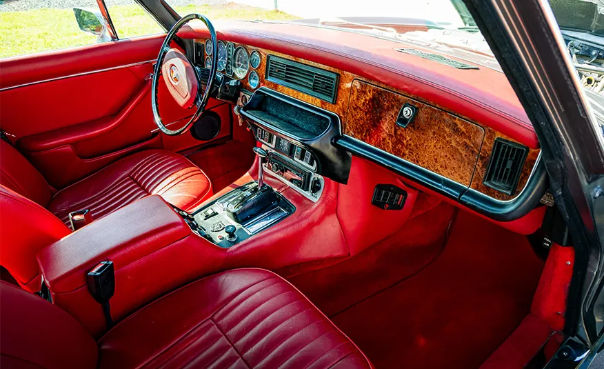 Classic Jaguar XJ-8